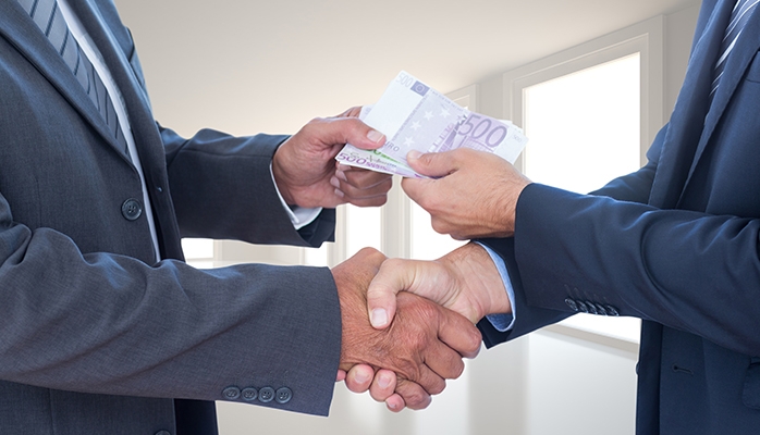 Statut des chauffeurs : l’Urssaf réclame 1,7 milliard d’euros à Uber 